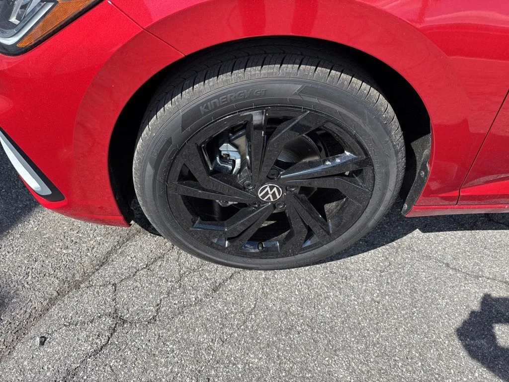 New 2026 Red Volkswagen 1.5T SE image 9