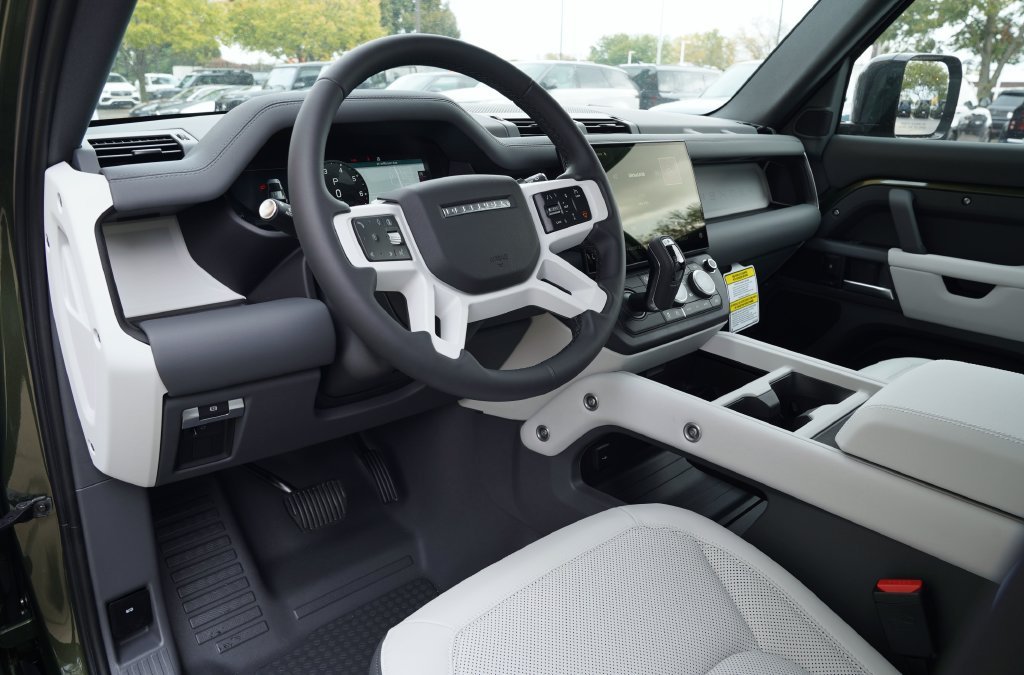 New 2026 Woolstone Green Land Rover S image 14