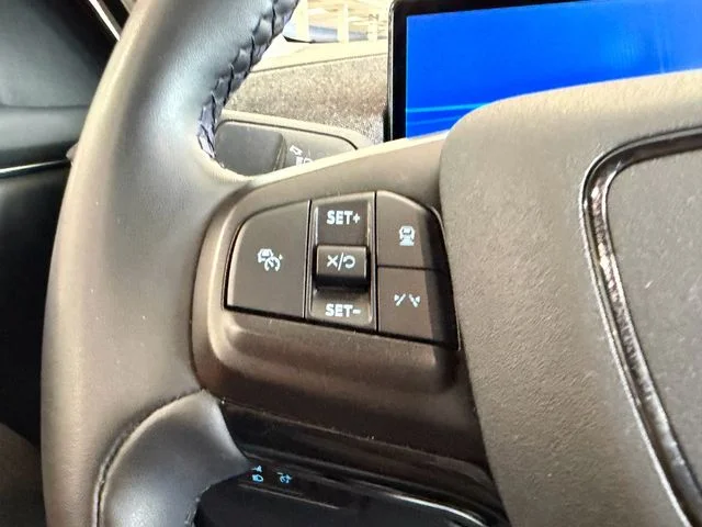 Used 2023 White Metallic Ford Premium image 47