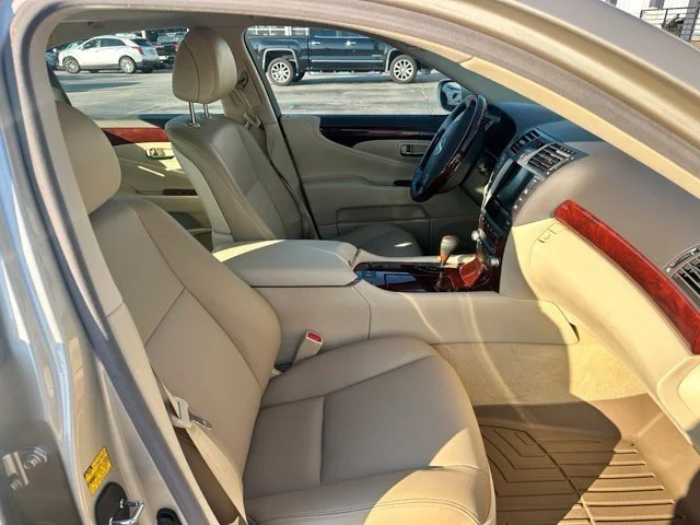 Used 2010 Beige Lexus 460 image 11