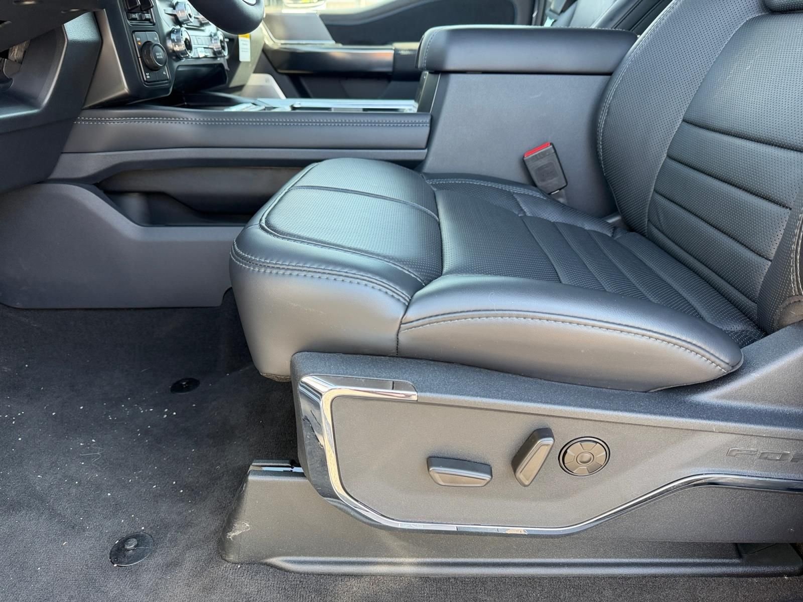 New 2026 Glacier Gray Metallic Tri-Coat Ford F-250® Platinum® image 11