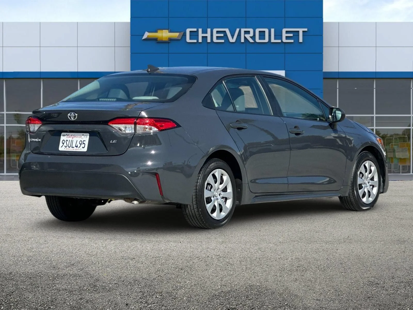 Used 2023  Toyota LE image 4