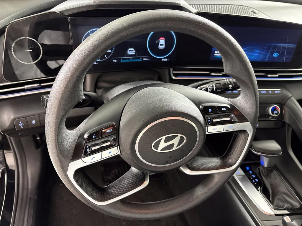 Used 2024 Black Hyundai SEL image 29