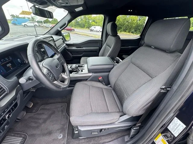 Used 2024 Blue Metallic Ford XLT image 13