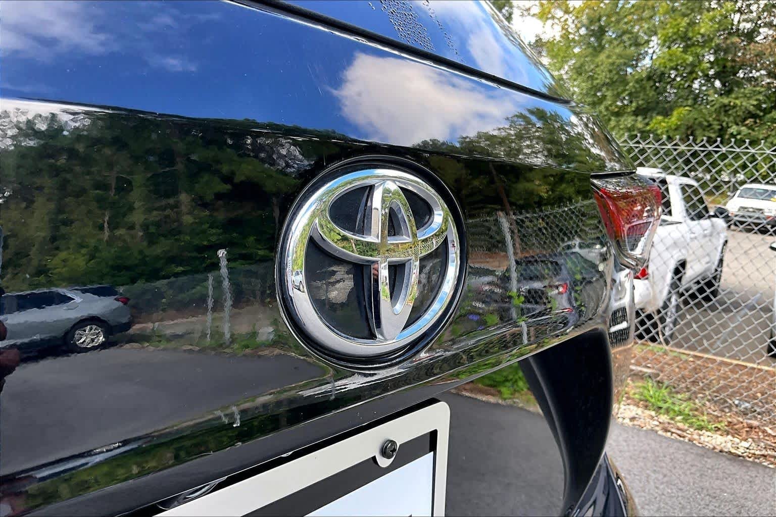 Used 2023 Midnight Black Metallic Toyota XLE image 31