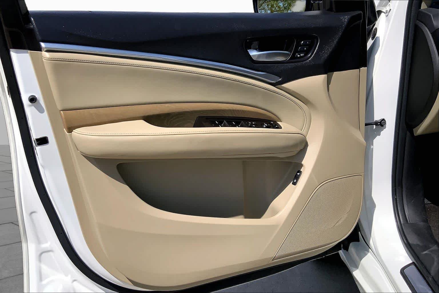 Used 2019 White Diamond Pearl Acura w/Advance Pkg image 22