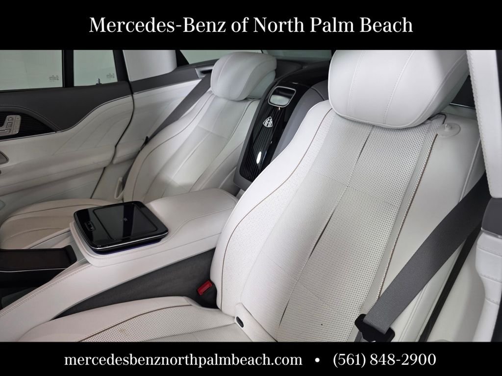 Used 2022 White Mercedes-Benz Maybach GLS 600 image 16