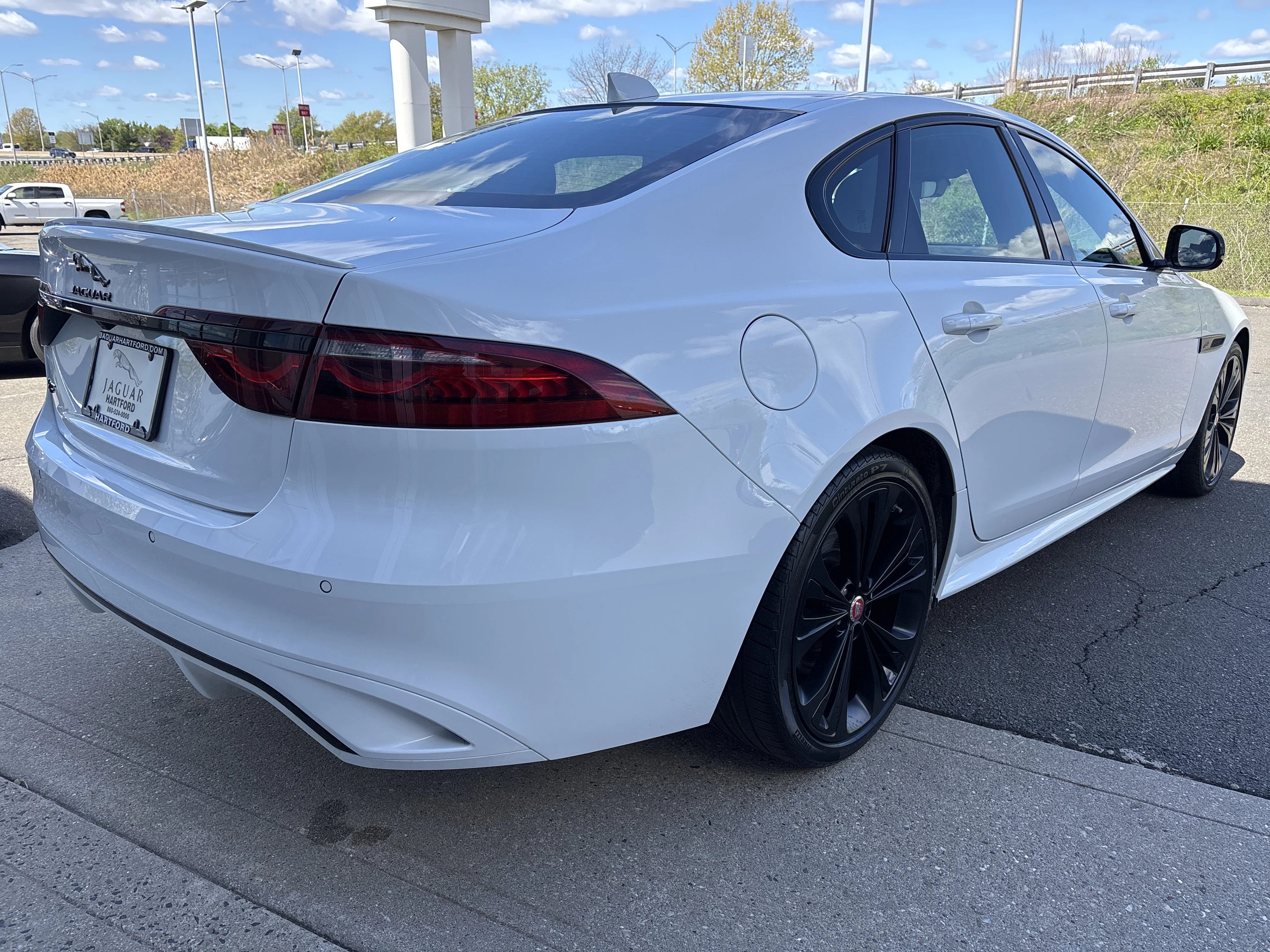 Used 2023 Fuji White Jaguar R-Dynamic SE image 4