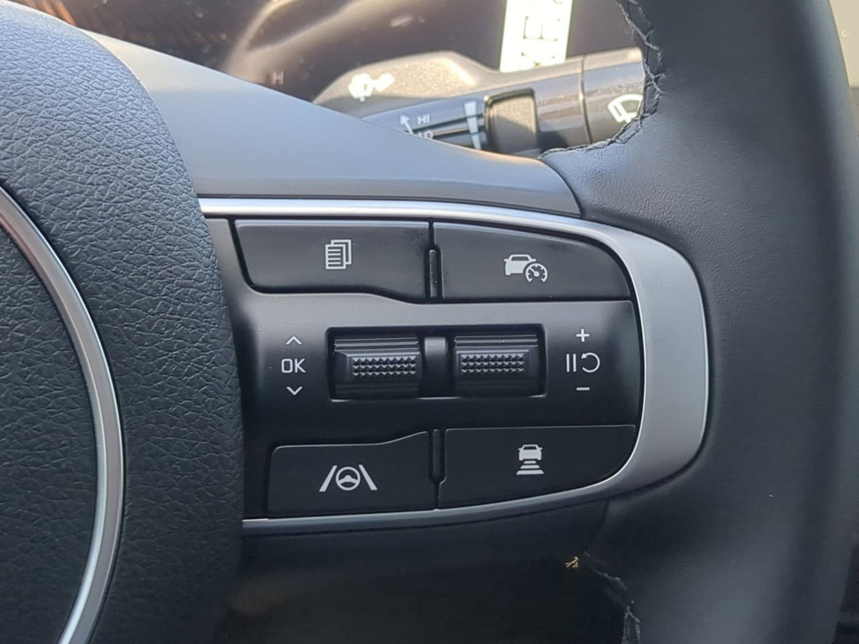 New 2026 Wolf Gray Kia GT-Line image 31