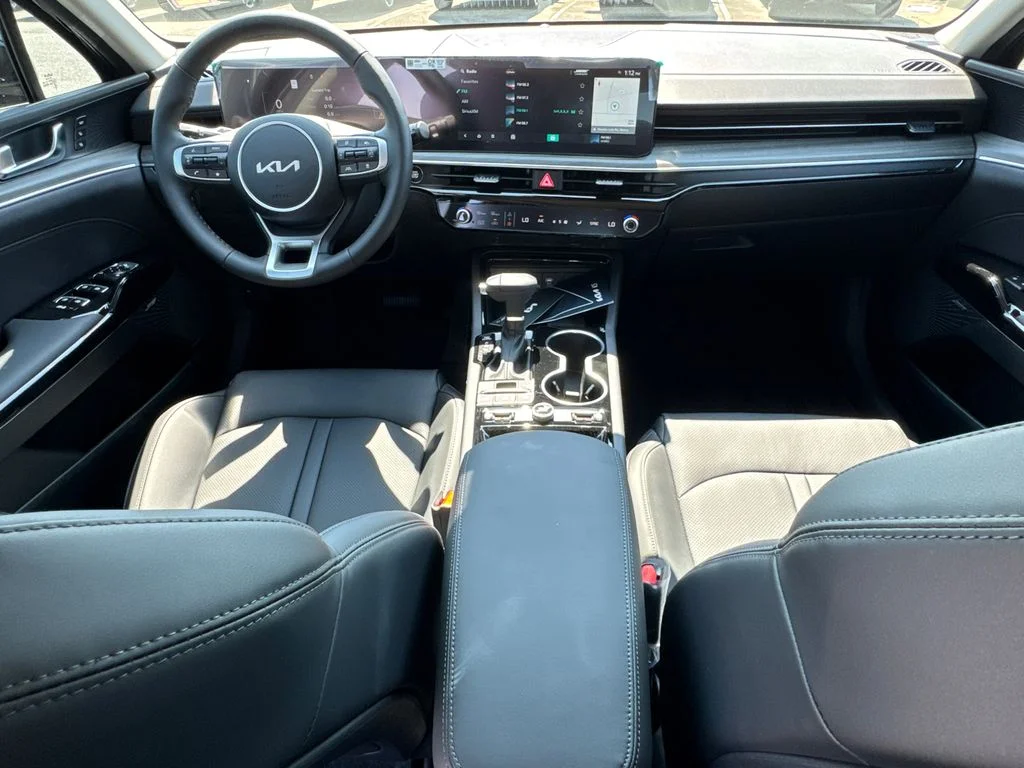 New 2026 Aurora Black Pearl Kia EX image 23