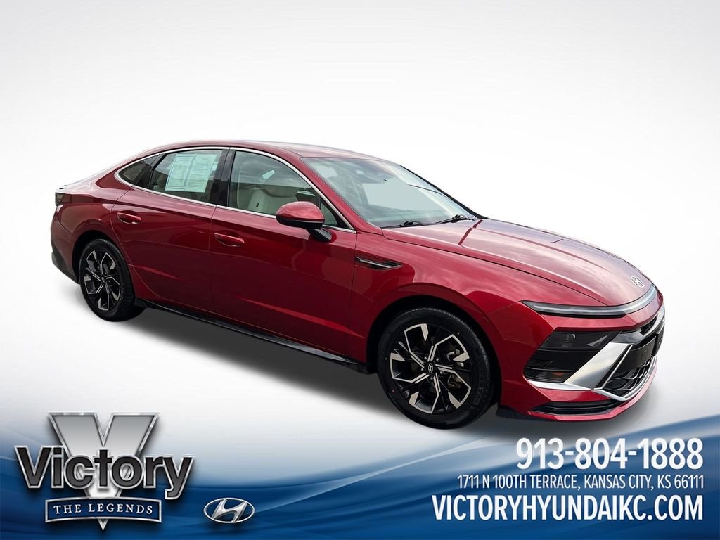 Used 2024 Red Hyundai SEL image 7