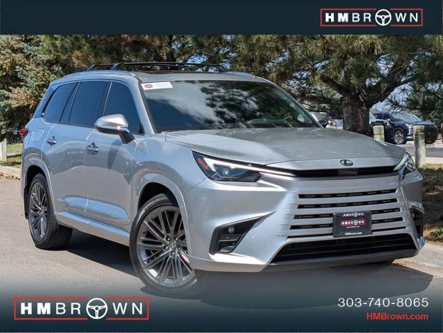Used 2026 Celestial Silver Metallic Lexus 550h+ Luxury image 1