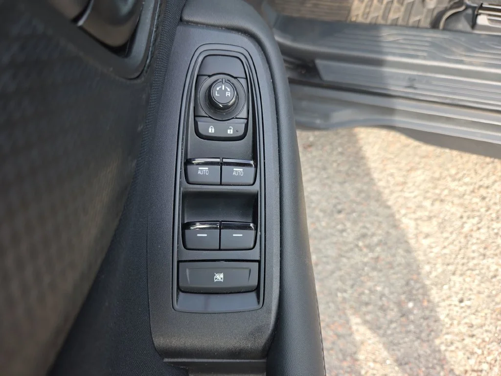 Used 2023 Black Subaru 2.5i image 25