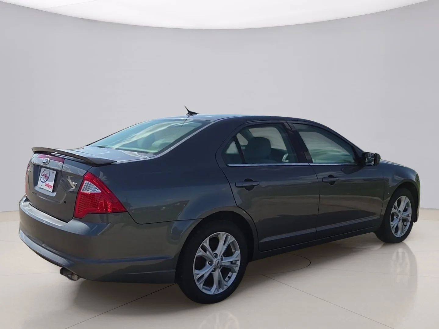 Used 2012 Gray Ford SE image 5