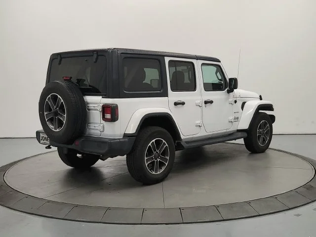 Used 2023 White Jeep Sahara image 8