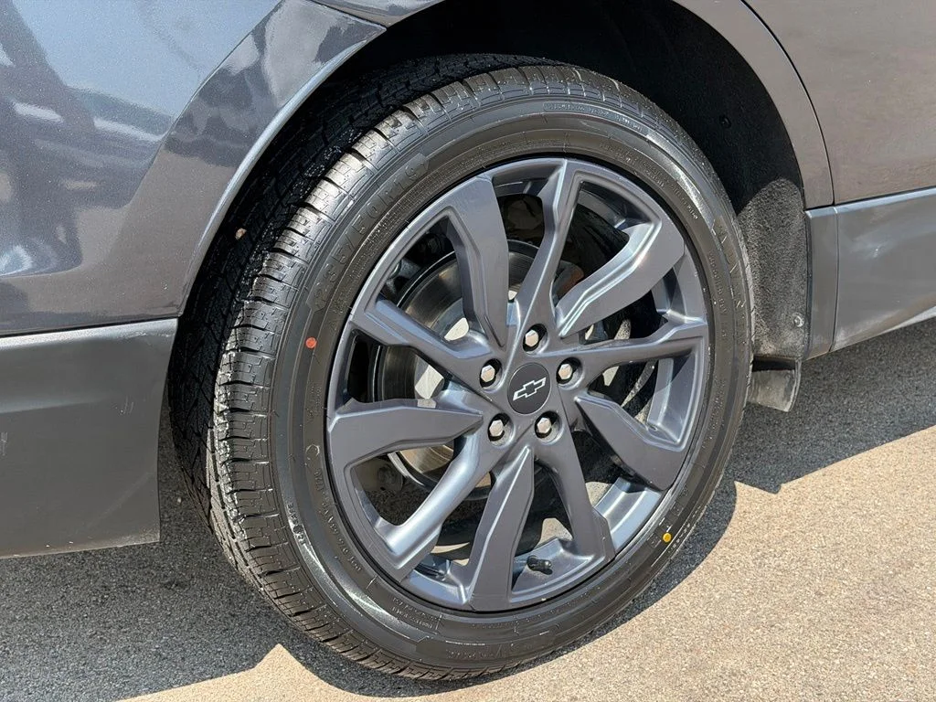 Used 2022 Gray Chevrolet RS image 24