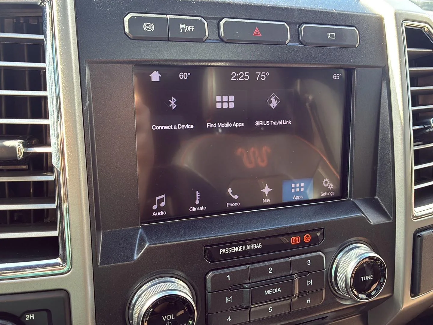 Used 2017 Oxford White Ford King Ranch image 30