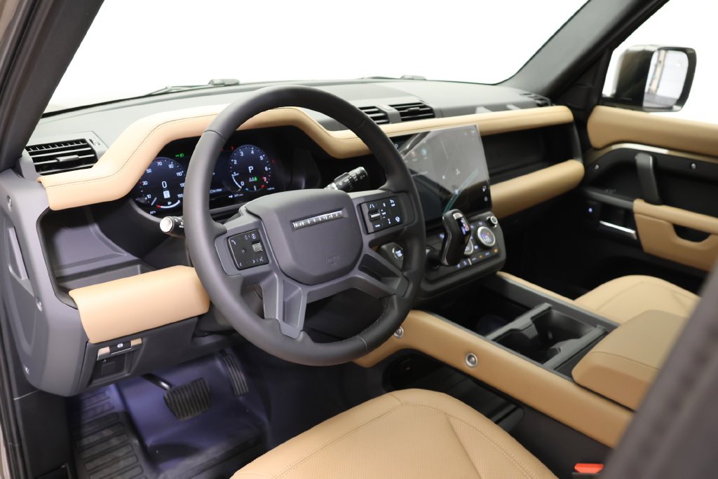 New 2026 Gondwana Stone Metallic Land Rover X-Dynamic SE image 29