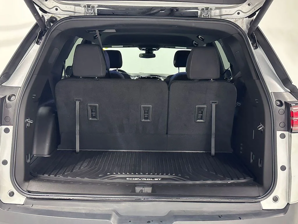 Used 2022 Silver Chevrolet LT image 5