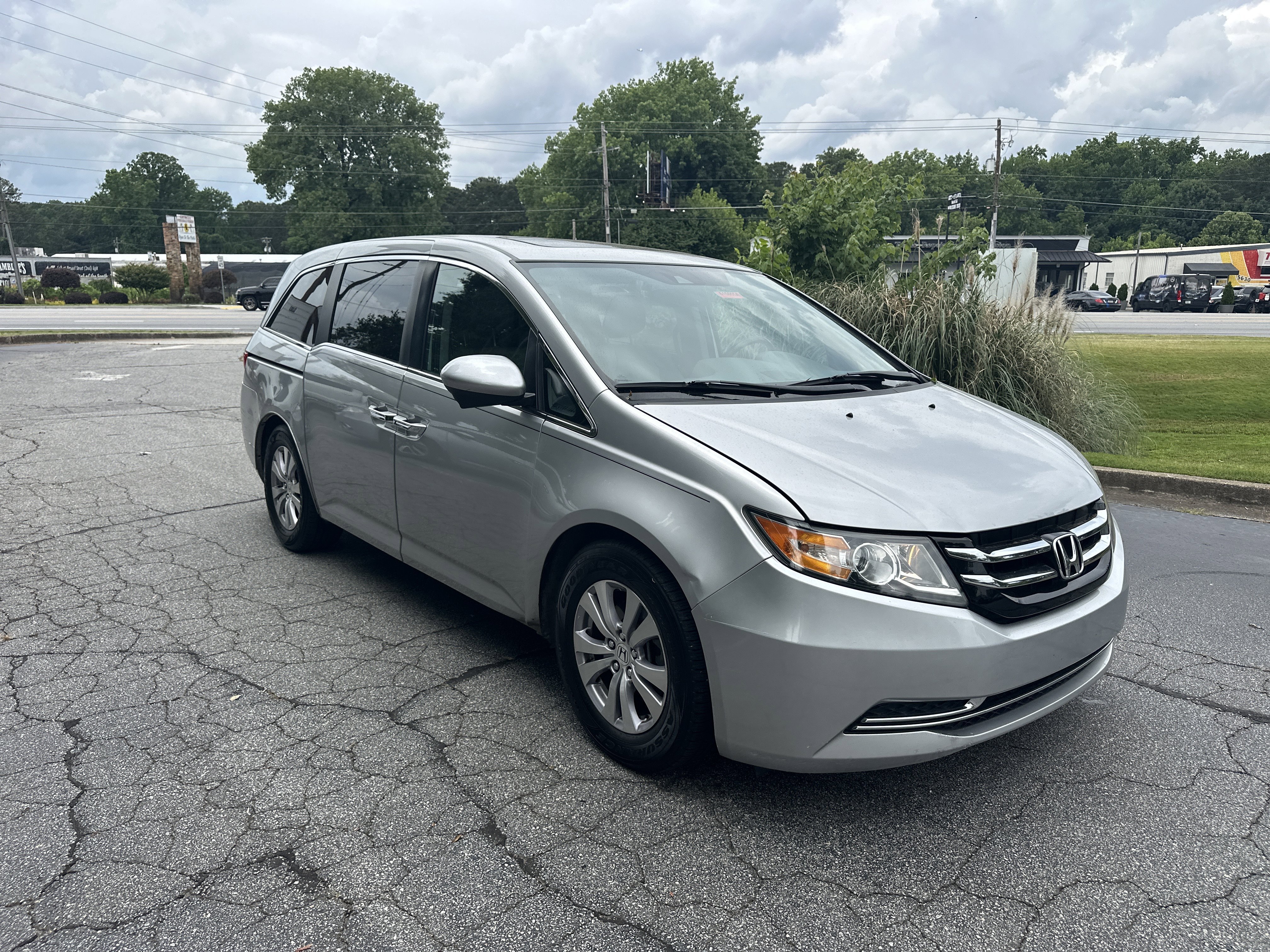 Used 2014 Alabaster Silver Metallic Honda EX-L image 4