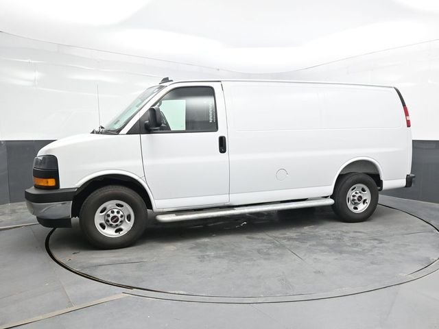 Used 2025 White GMC Work Van image 3