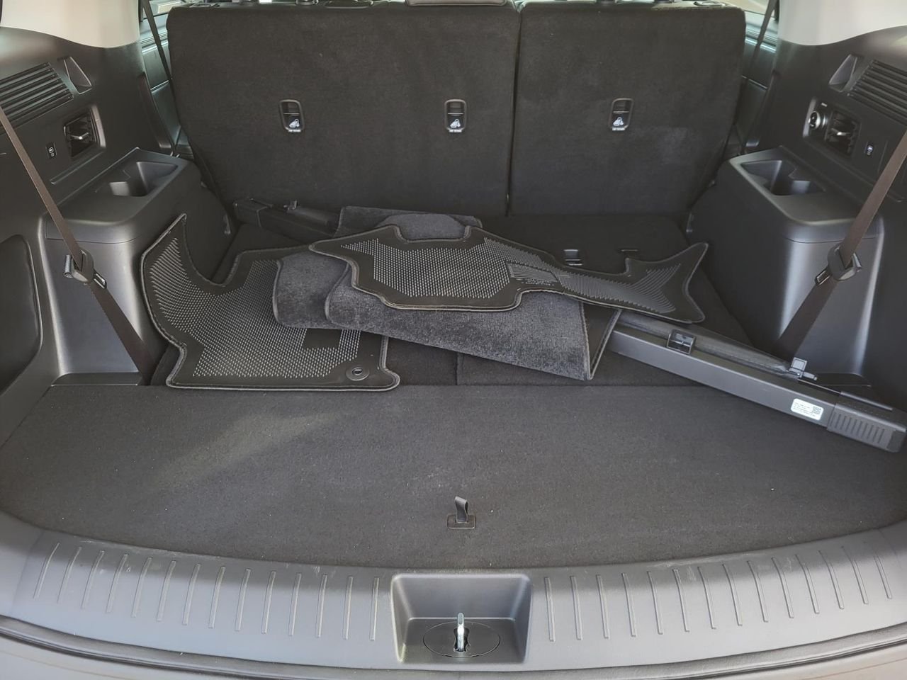 New 2026 Hampton Gray Hyundai SEL FWD image 8
