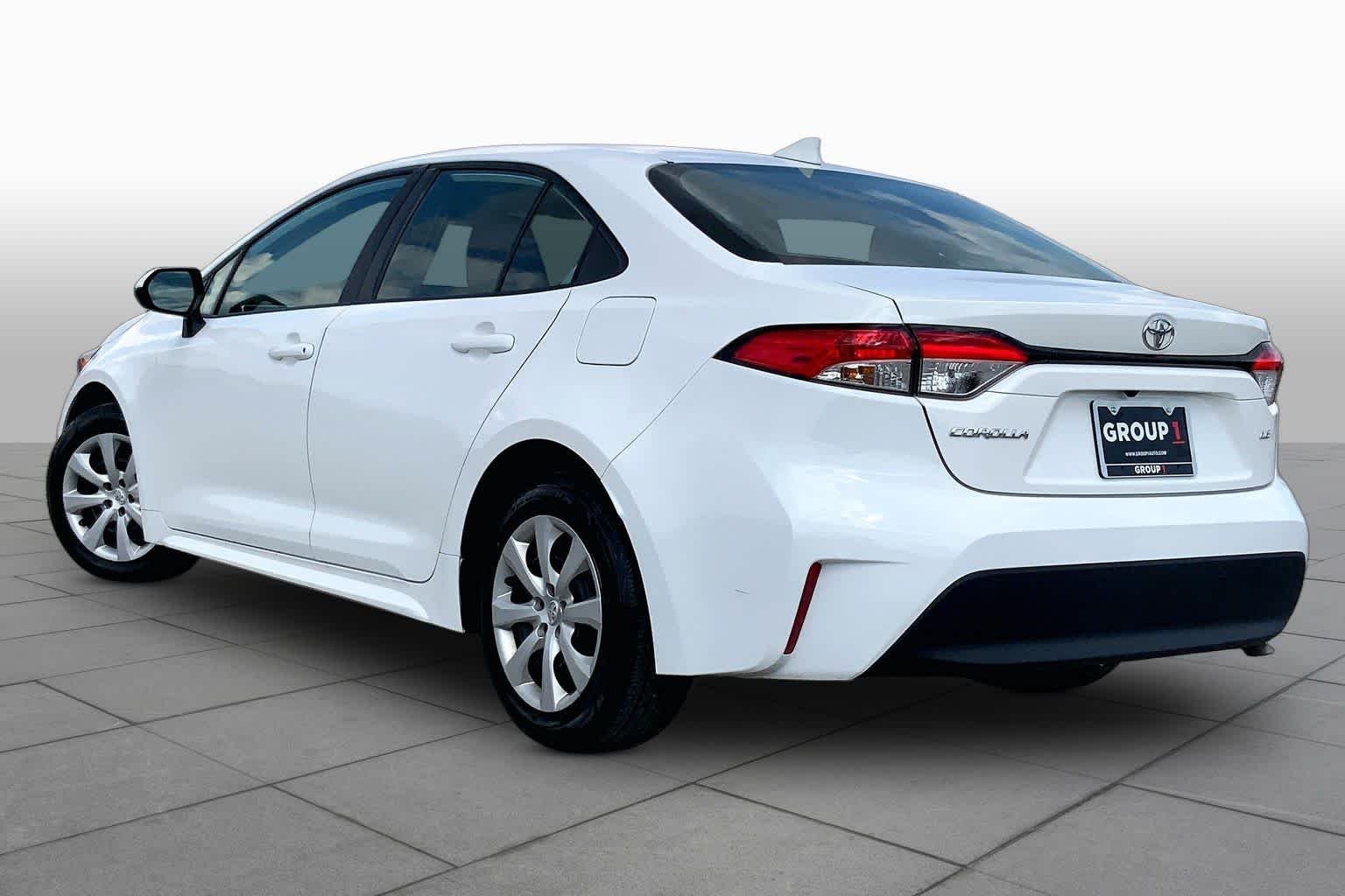 Used 2024 Ice Cap Toyota LE image 12