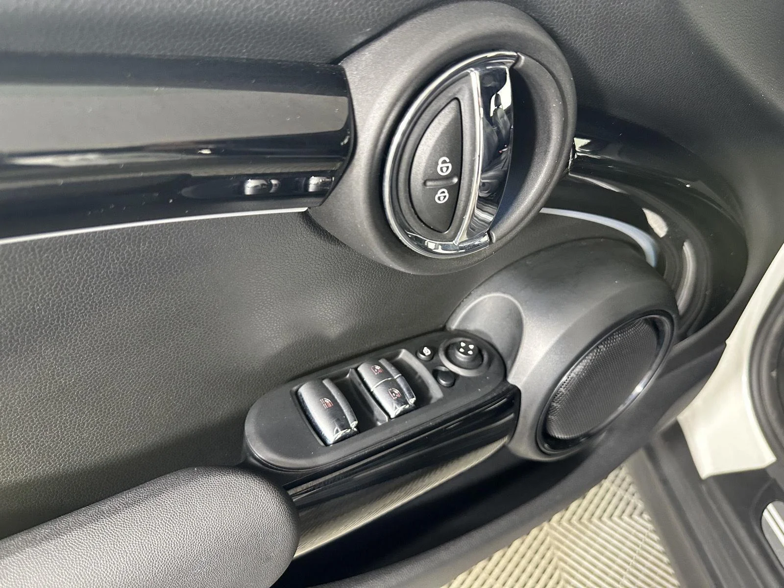 Used 2024 Nanuq White Metallic MINI Cooper S image 30