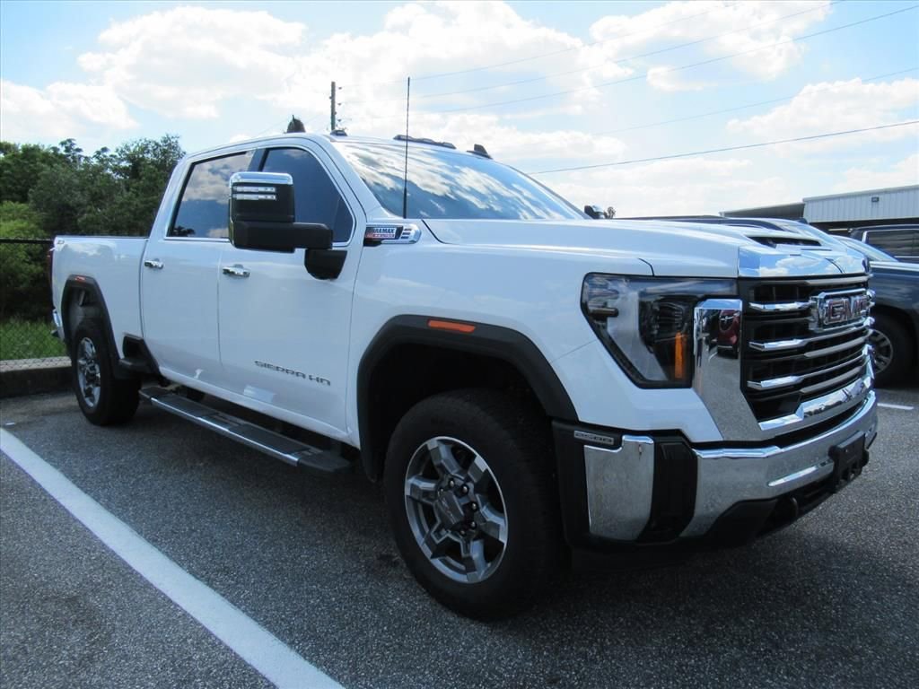 2025 GMC Sierra SLE 4WD Crew Cab Standard Box's photo