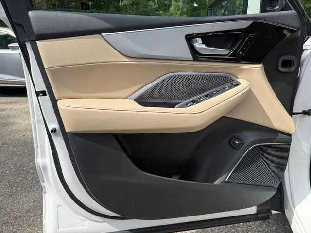 New 2026 White Acura  image 27