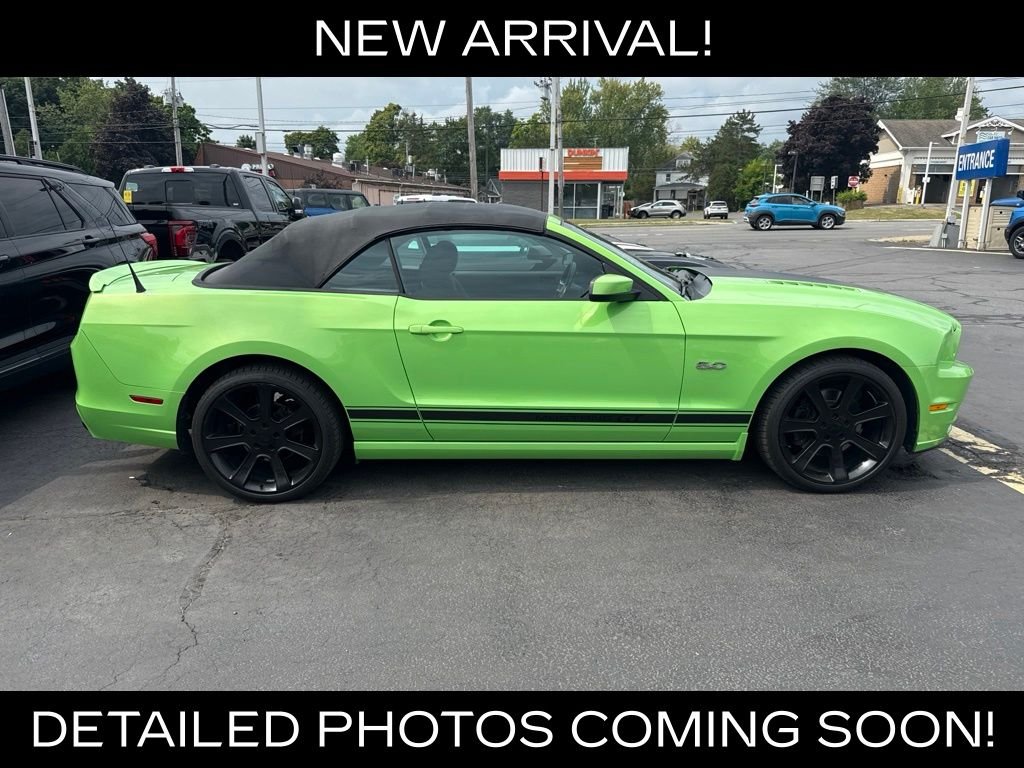 Used 2014  Ford GT image 4