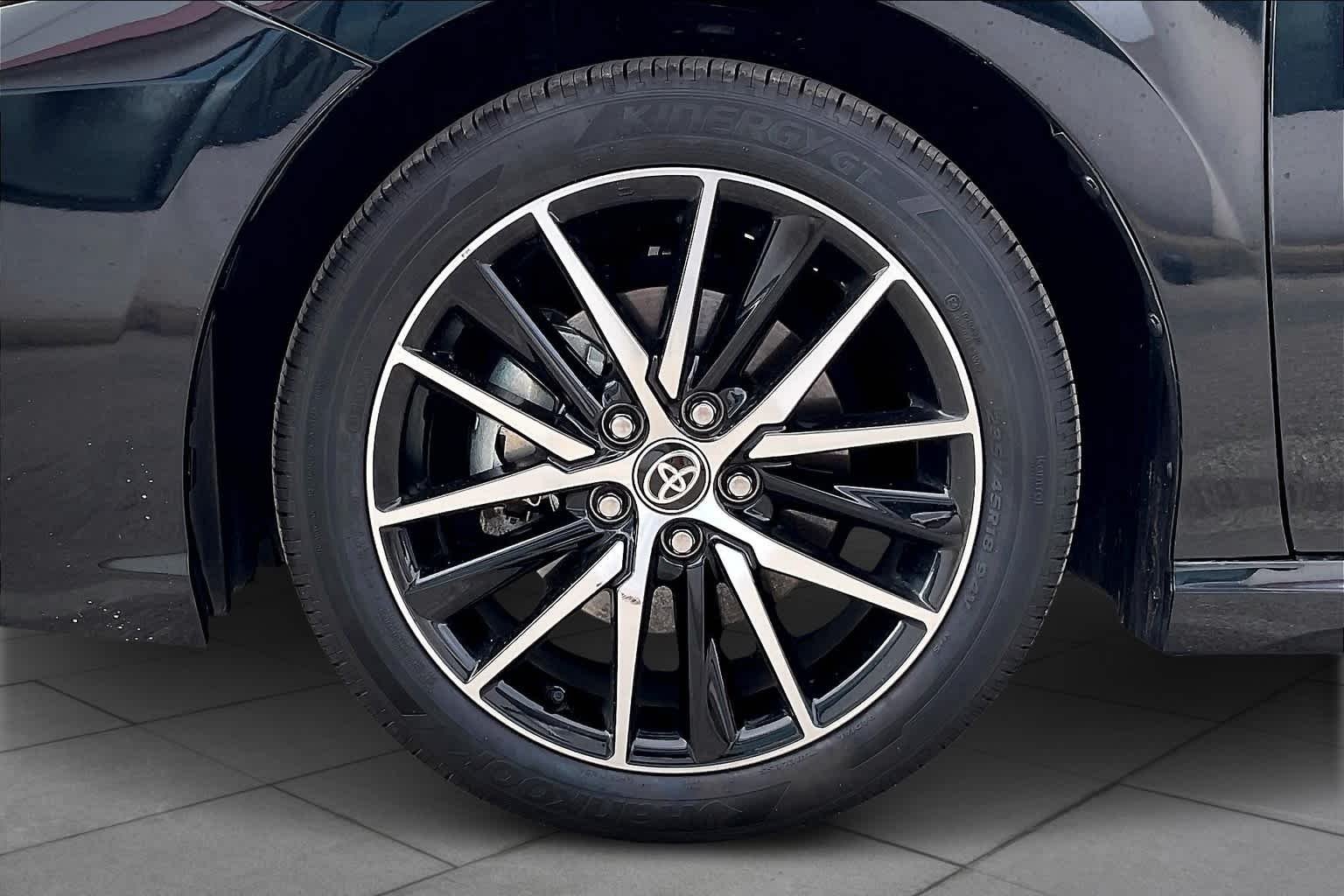 Used 2021 Midnight Black Metallic Toyota SE image 10