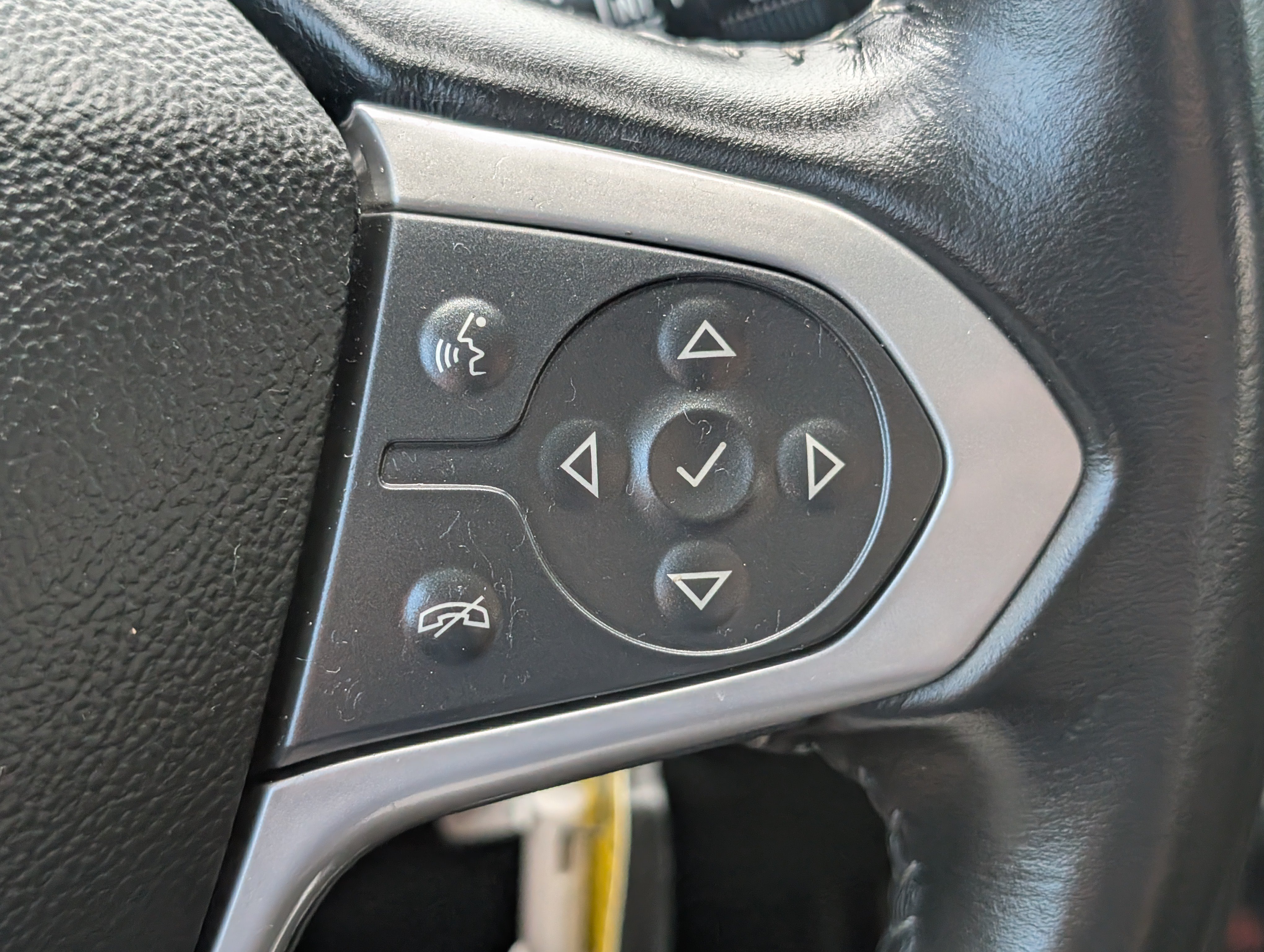Used 2022 Black Chevrolet 2WD LT image 14