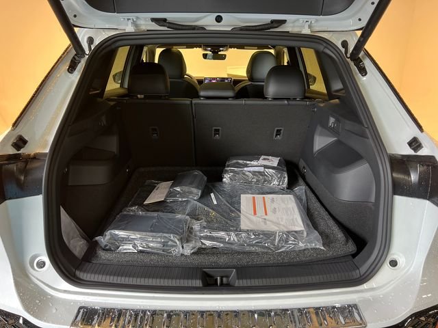 New 2026 White Volkswagen 2.0T SE R-Line Black image 5
