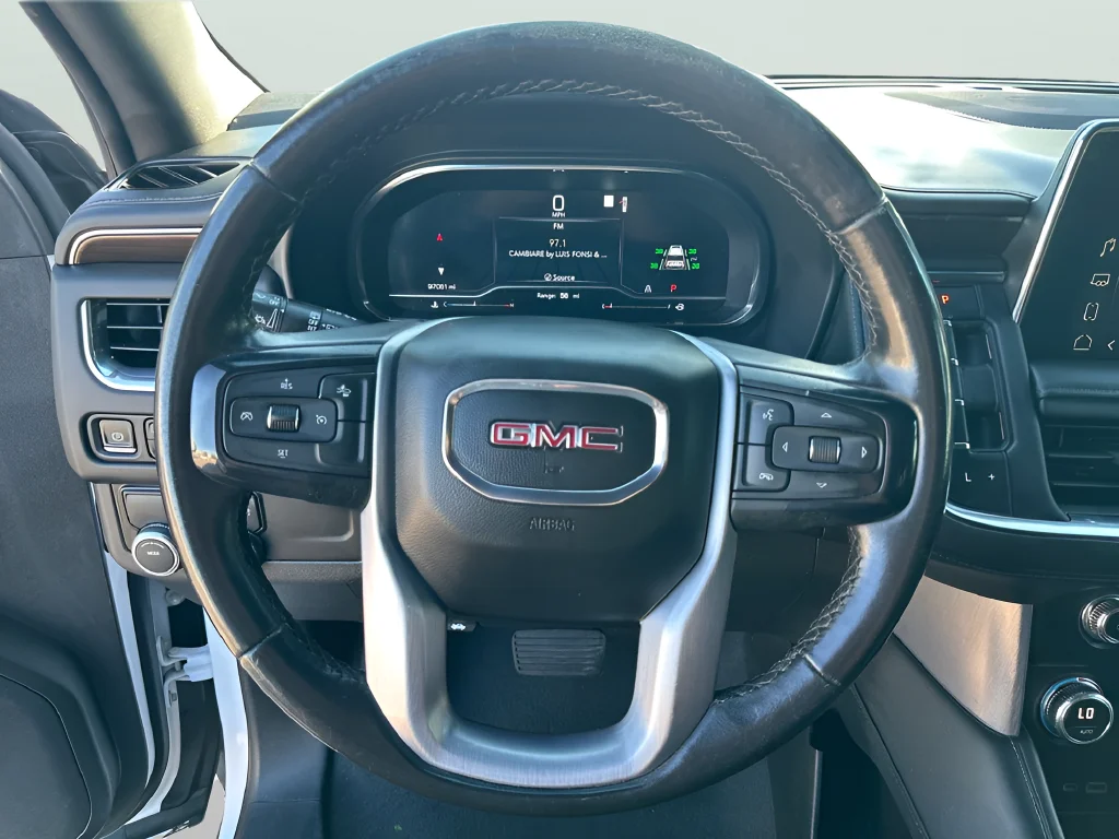 Used 2023 White GMC SLE image 22