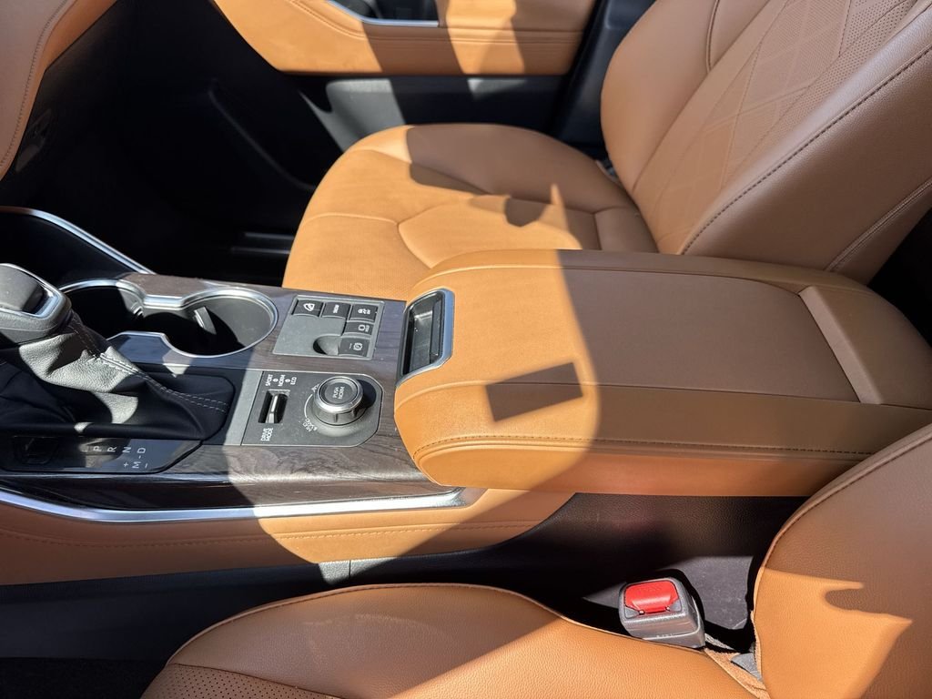 Used 2026 Beige Toyota Platinum image 21