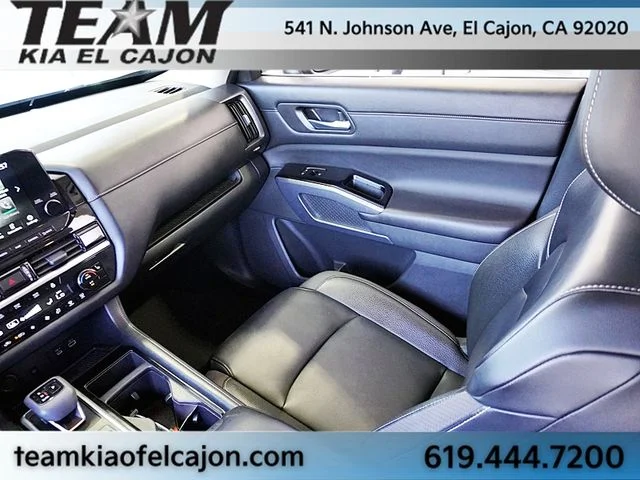 Used 2024 Silver Nissan SL image 25