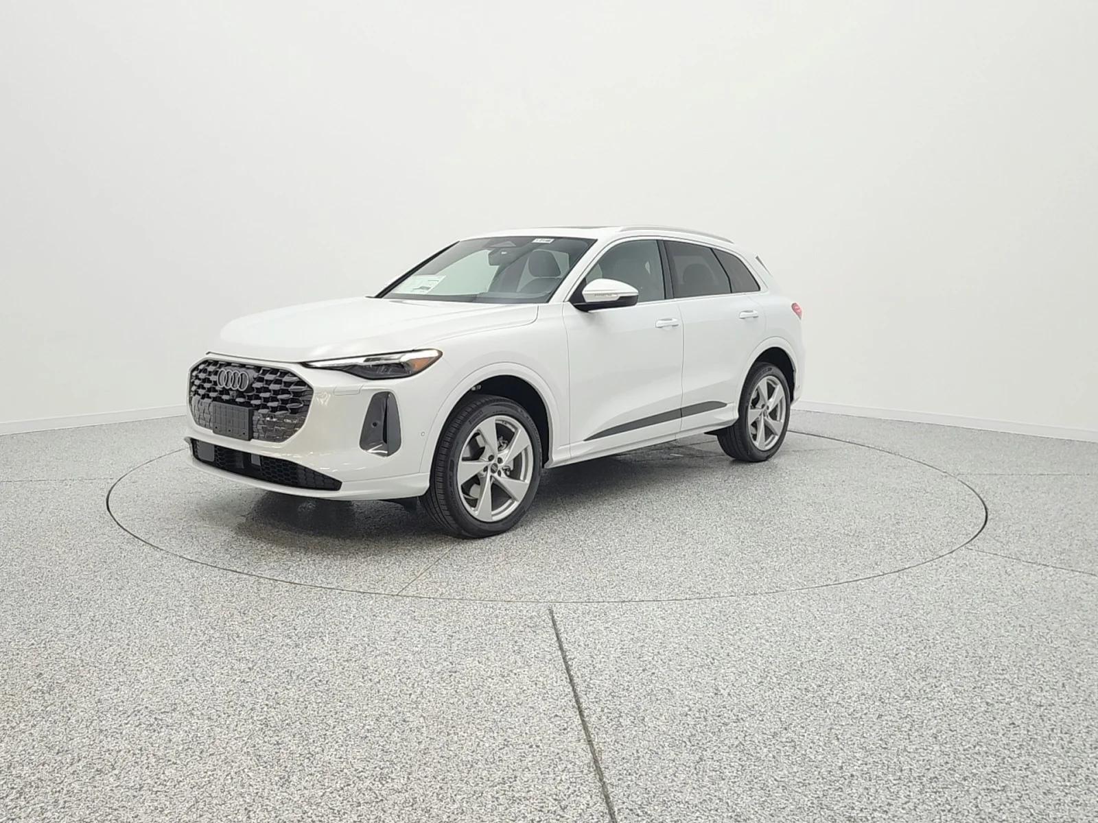 2026 Audi Q5 Premium Plus quattro's photo