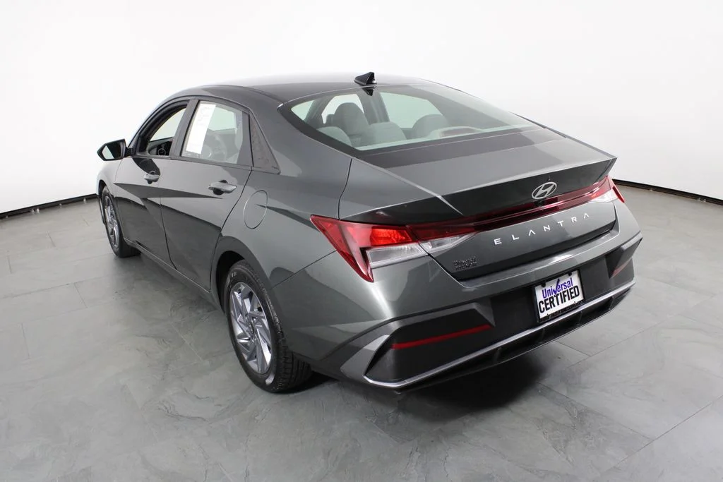 Used 2024 Gray Hyundai SEL image 14