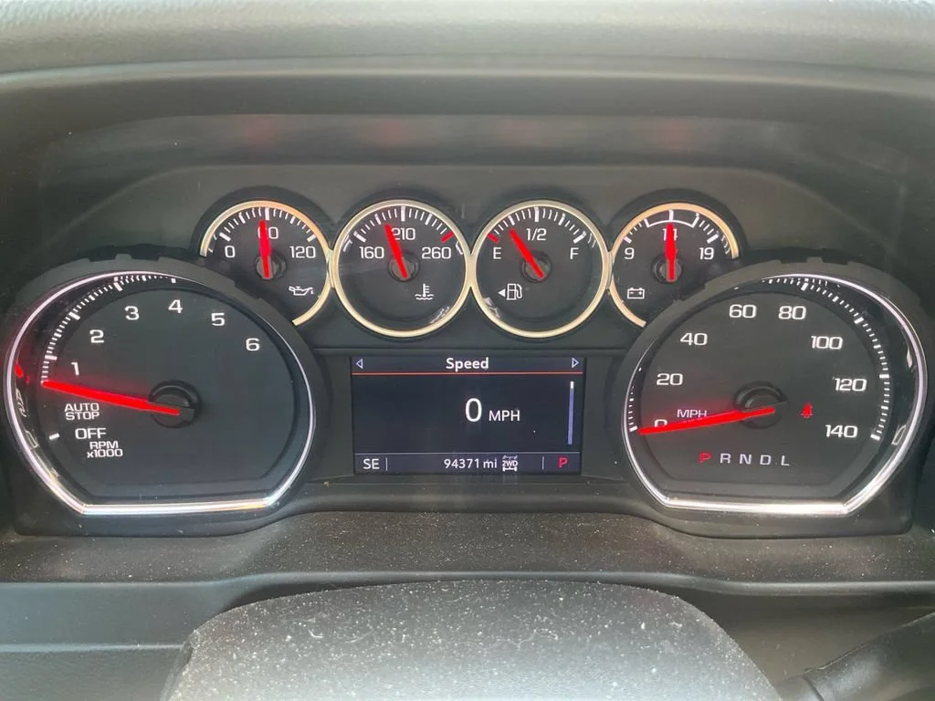 Used 2020 SATIN STEEL METALLIC Chevrolet LT image 18