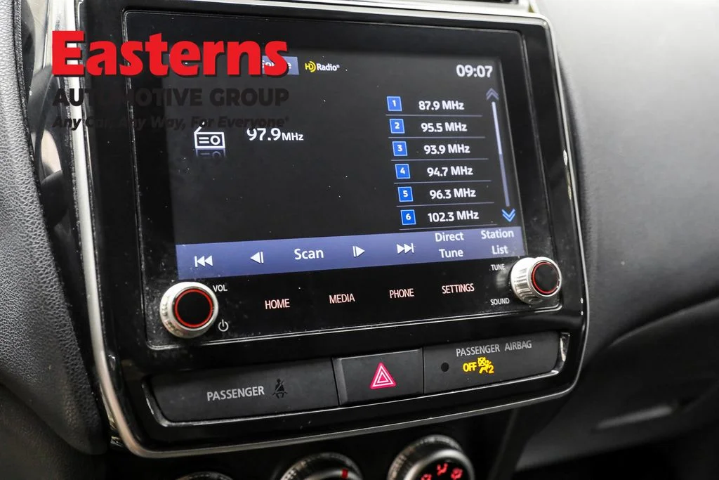 Used 2023 Gray Mitsubishi 2.0 SE image 18