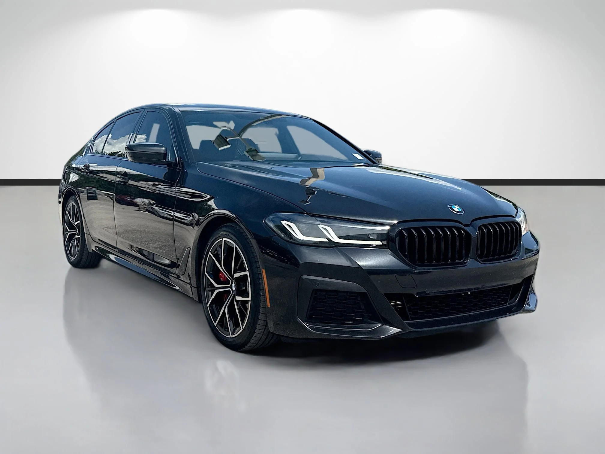 Used 2023 Black Sapphire Metallic BMW 530i image 1