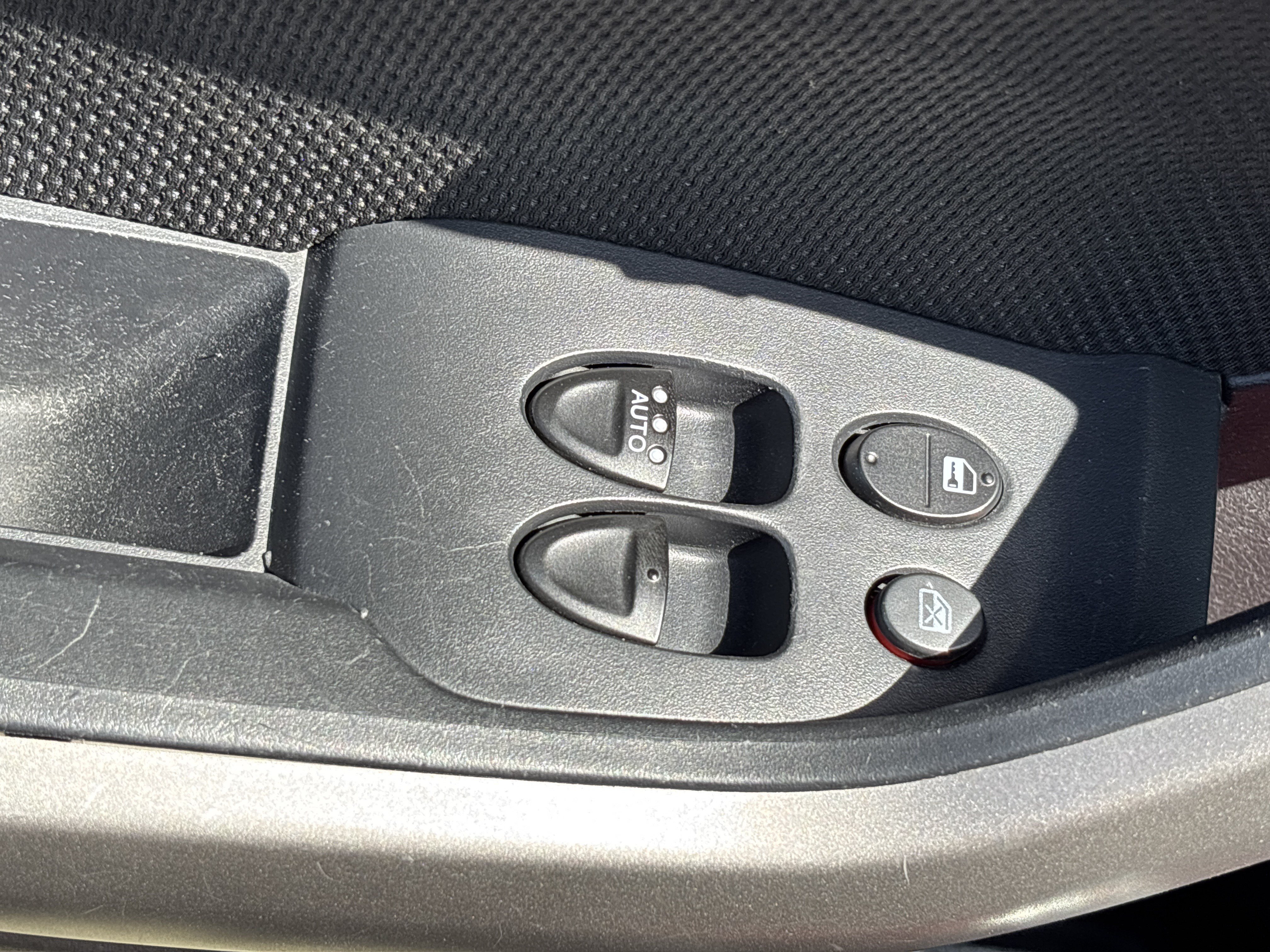Used 2011 Rallye Red Honda 2Dr Manual Si image 21
