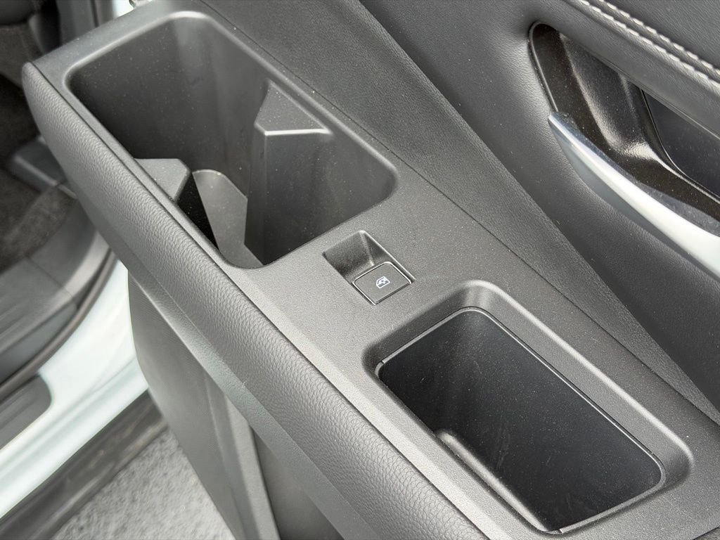 Certified Used 2025 White Nissan Platinum image 24