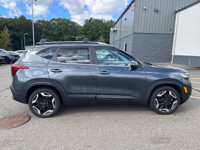 Used 2024 Gray Kia SX image 2
