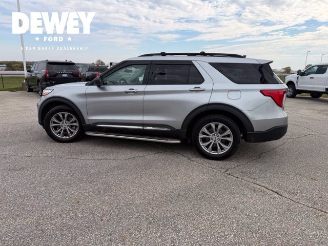 Used 2023 Silver Metallic Ford XLT image 8