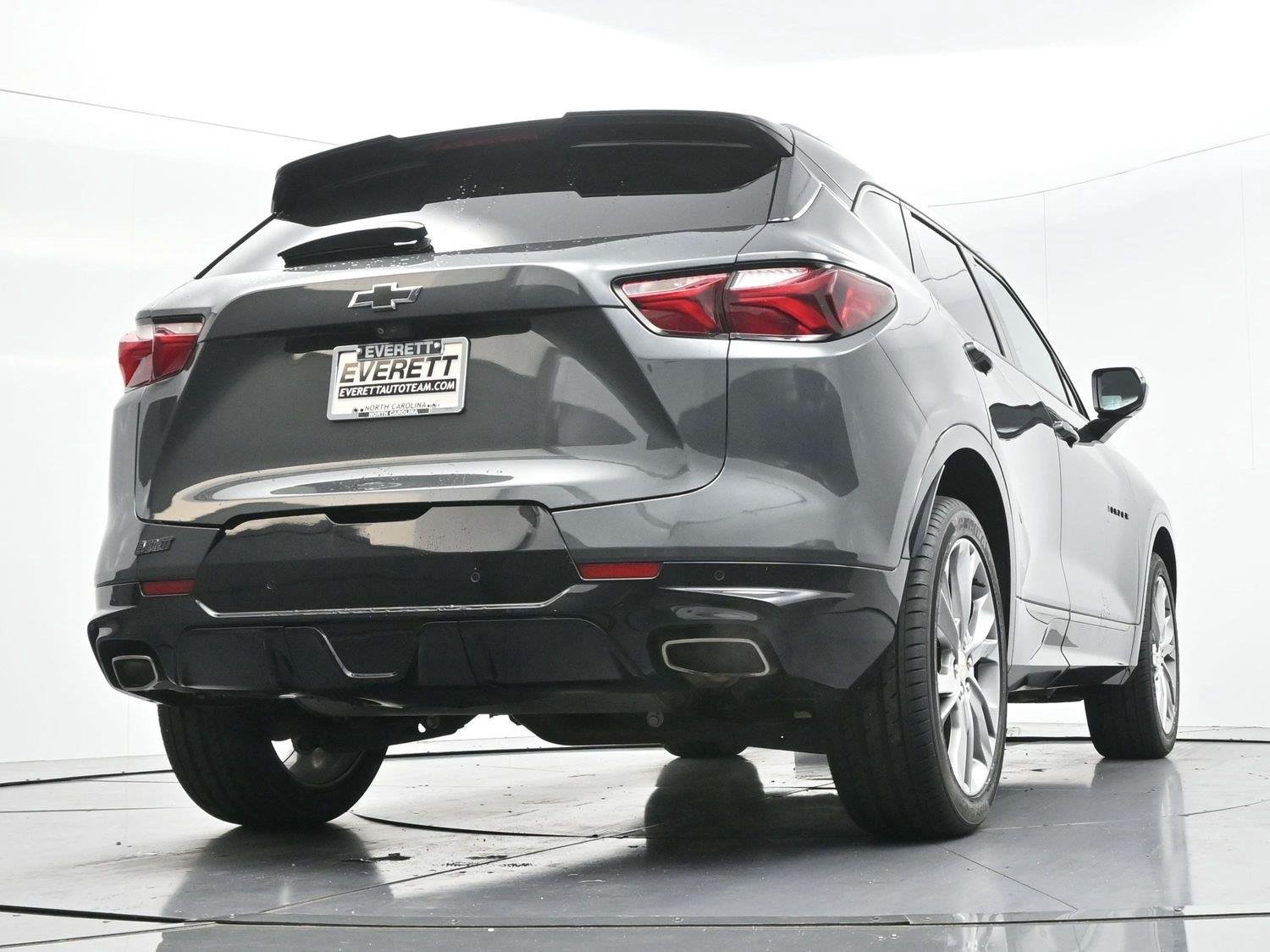 Used 2020 NIGHTFALL GRAY METALLIC Chevrolet RS image 47