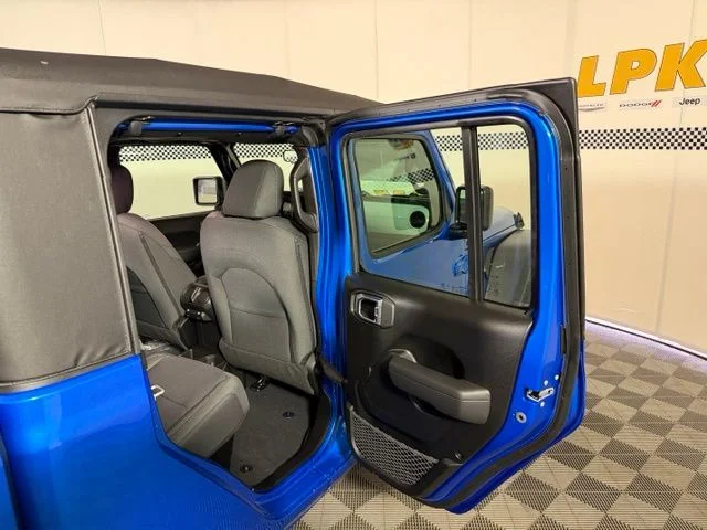 New 2026 Hydro Blue Pearl-Coat Exterior Paint Jeep Sport image 10