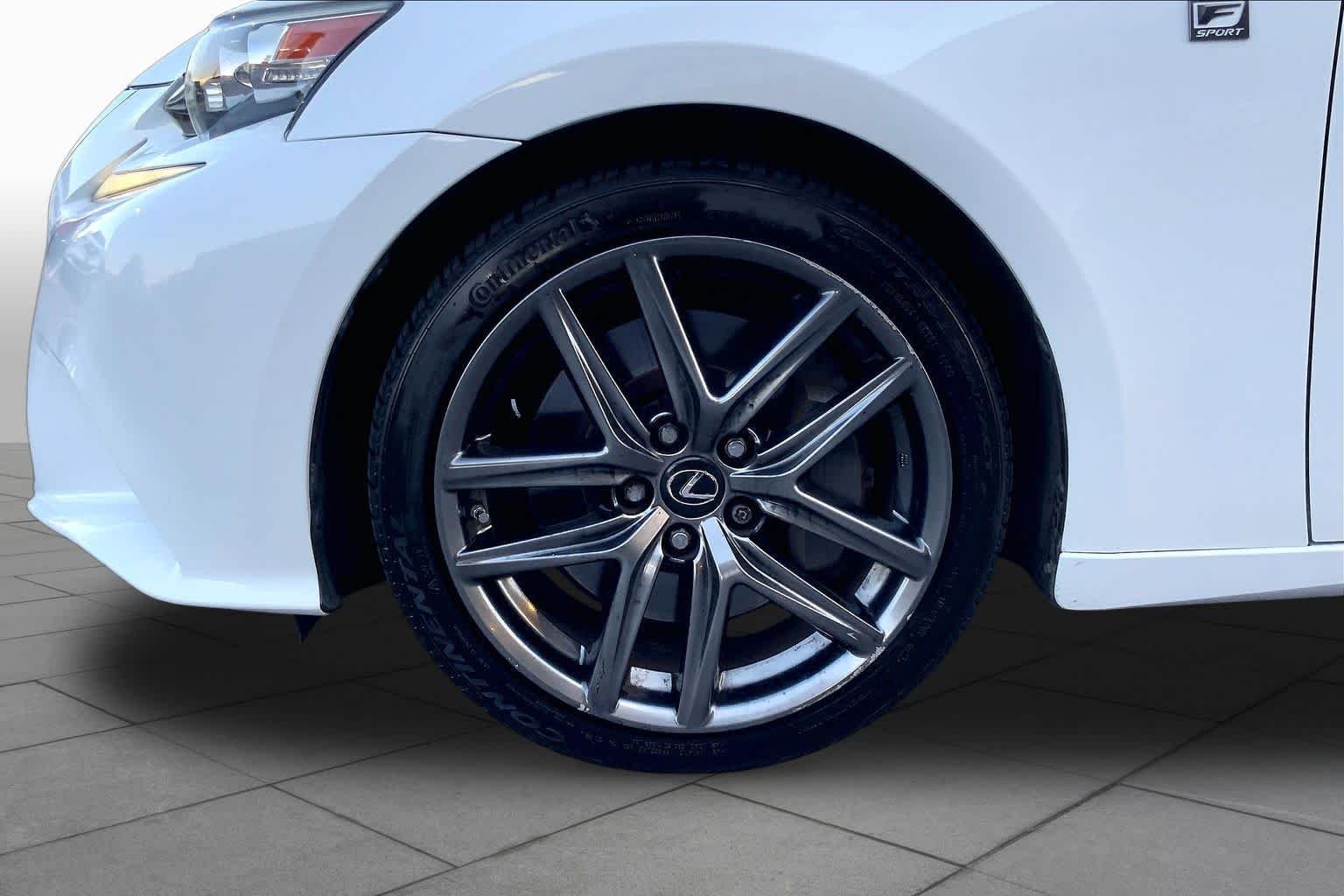Used 2014 Ultra White Lexus  image 10
