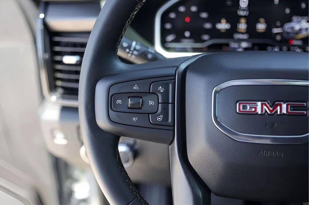 Used 2024 Sterling Metallic GMC AT4 image 17
